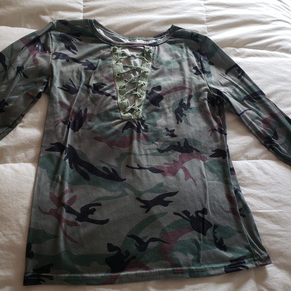 Green Camouflage print long sleeve t-shirt size M - Picture 3 of 4